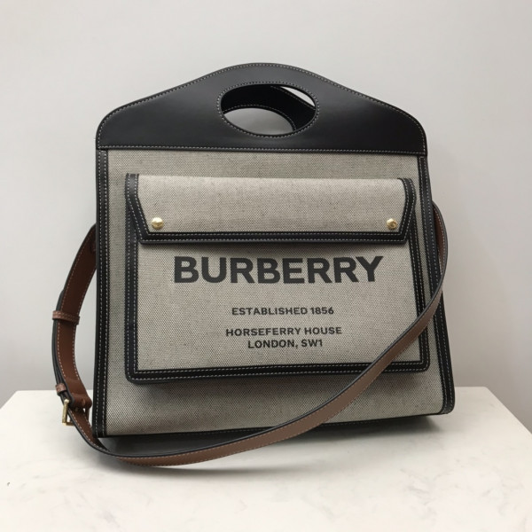 BURBERRY Medium Two-tone Canvas and Leather Pocket Tote [Burberry166] CELINE CHANEL ACCESSORIES LOEWE SHOES LOUIS VUITTON DIRO YSL OTHER BRAND HANDBAGS BALENCIAGA BOTTEGA VENETA GOYARD HERMES BURBERRY VALENTINO GUCCI FENDI MIUMIU CHLOE PRADA BVLGARI SUITCASE NEW ARRIVAL 