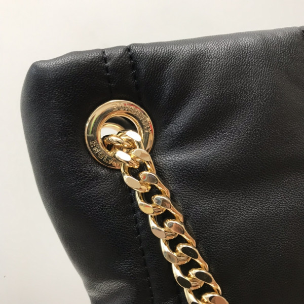 BURBERRY Small Quilted Lambskin Lola Bucket Bag [Burberry160] CELINE CHANEL ACCESSORIES LOEWE SHOES LOUIS VUITTON DIRO YSL OTHER BRAND HANDBAGS BALENCIAGA BOTTEGA VENETA GOYARD HERMES BURBERRY VALENTINO GUCCI FENDI MIUMIU CHLOE PRADA BVLGARI SUITCASE NEW ARRIVAL 