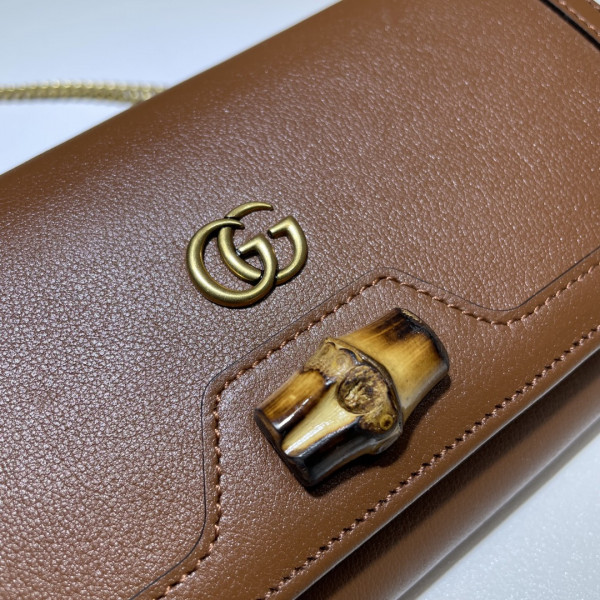 Gucci Diana chain wallet with bamboo (image for) Gucci Diana chain wallet with bamboo
