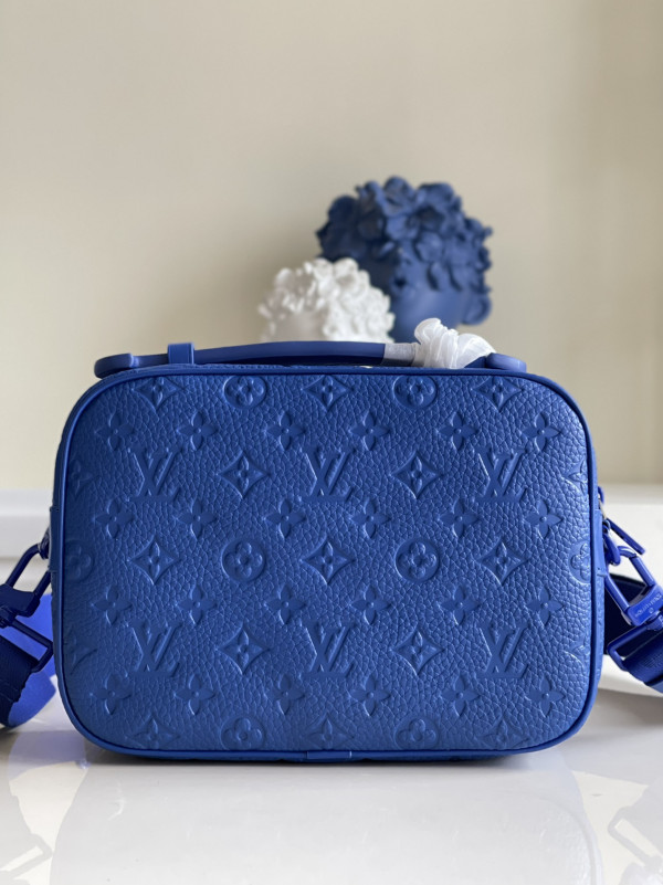 LOUIS VUITTON S LOCK MESSENGER [M58488] CELINE CHANEL ACCESSORIES LOEWE SHOES LOUIS VUITTON DIRO YSL OTHER BRAND HANDBAGS BALENCIAGA BOTTEGA VENETA GOYARD HERMES BURBERRY VALENTINO GUCCI FENDI MIUMIU CHLOE PRADA BVLGARI SUITCASE NEW ARRIVAL 