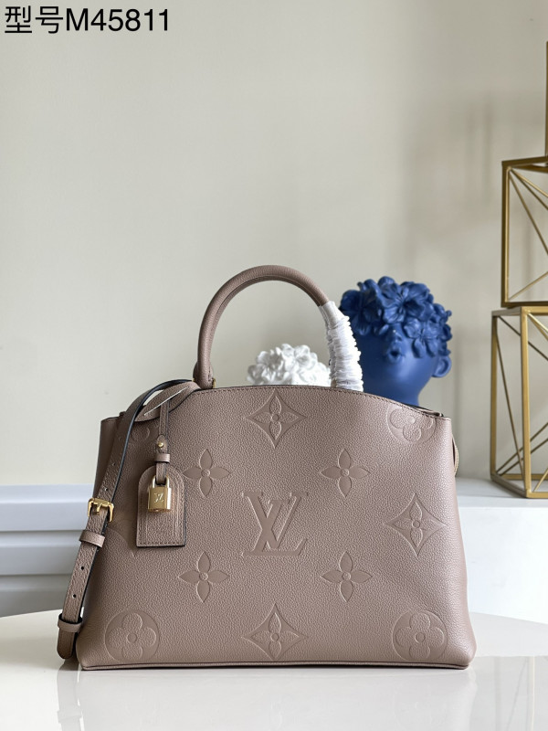 LOUIS VUITTON GRAND PALAIS [M45833] CELINE CHANEL ACCESSORIES LOEWE SHOES LOUIS VUITTON DIRO YSL OTHER BRAND HANDBAGS BALENCIAGA BOTTEGA VENETA GOYARD HERMES BURBERRY VALENTINO GUCCI FENDI MIUMIU CHLOE PRADA BVLGARI SUITCASE NEW ARRIVAL 