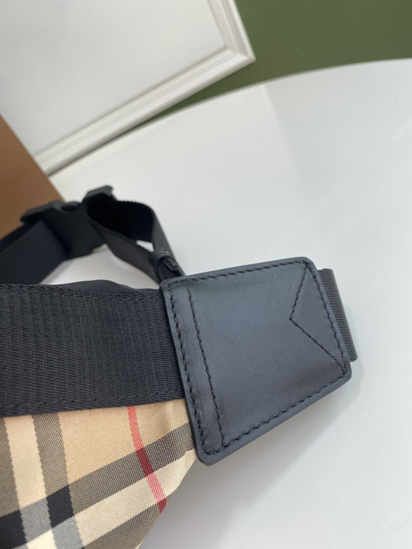 BURBERRY BUM BAG [Burberry158] CELINE CHANEL ACCESSORIES LOEWE SHOES LOUIS VUITTON DIRO YSL OTHER BRAND HANDBAGS BALENCIAGA BOTTEGA VENETA GOYARD HERMES BURBERRY VALENTINO GUCCI FENDI MIUMIU CHLOE PRADA BVLGARI SUITCASE NEW ARRIVAL 