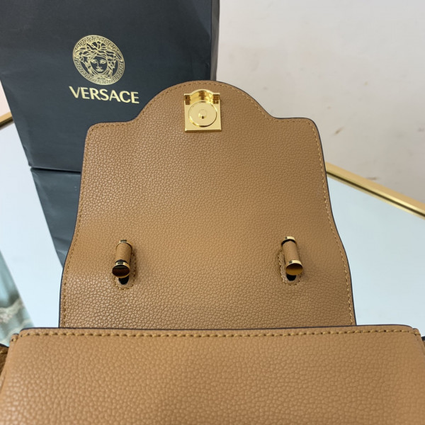 VERSACE LA MEDUSA SMALL HANDBAG [Versace26] CELINE CHANEL ACCESSORIES LOEWE SHOES LOUIS VUITTON DIRO YSL OTHER BRAND HANDBAGS BALENCIAGA BOTTEGA VENETA GOYARD HERMES BURBERRY VALENTINO GUCCI FENDI MIUMIU CHLOE PRADA BVLGARI SUITCASE NEW ARRIVAL 