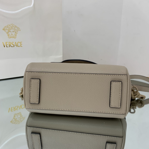 VERSACE LA MEDUSA SMALL HANDBAG [Versace23] CELINE CHANEL ACCESSORIES LOEWE SHOES LOUIS VUITTON DIRO YSL OTHER BRAND HANDBAGS BALENCIAGA BOTTEGA VENETA GOYARD HERMES BURBERRY VALENTINO GUCCI FENDI MIUMIU CHLOE PRADA BVLGARI SUITCASE NEW ARRIVAL 