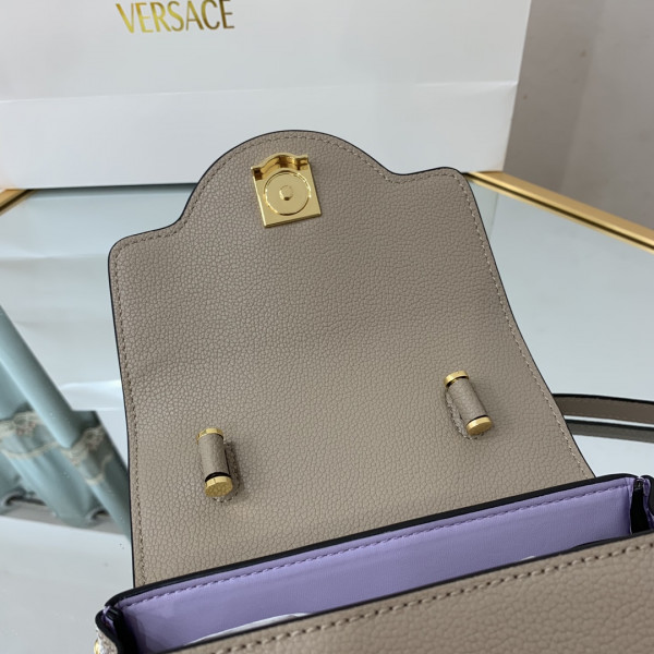 VERSACE LA MEDUSA SMALL HANDBAG [Versace23] CELINE CHANEL ACCESSORIES LOEWE SHOES LOUIS VUITTON DIRO YSL OTHER BRAND HANDBAGS BALENCIAGA BOTTEGA VENETA GOYARD HERMES BURBERRY VALENTINO GUCCI FENDI MIUMIU CHLOE PRADA BVLGARI SUITCASE NEW ARRIVAL 