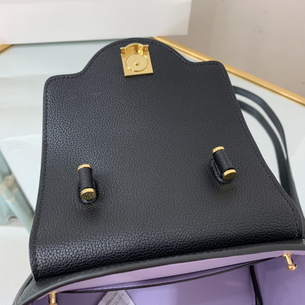 VERSACE LA MEDUSA SMALL HANDBAG [Versace14] CELINE CHANEL ACCESSORIES LOEWE SHOES LOUIS VUITTON DIRO YSL OTHER BRAND HANDBAGS BALENCIAGA BOTTEGA VENETA GOYARD HERMES BURBERRY VALENTINO GUCCI FENDI MIUMIU CHLOE PRADA BVLGARI SUITCASE NEW ARRIVAL 
