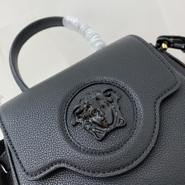 VERSACE LA MEDUSA SMALL HANDBAG [Versace14] CELINE CHANEL ACCESSORIES LOEWE SHOES LOUIS VUITTON DIRO YSL OTHER BRAND HANDBAGS BALENCIAGA BOTTEGA VENETA GOYARD HERMES BURBERRY VALENTINO GUCCI FENDI MIUMIU CHLOE PRADA BVLGARI SUITCASE NEW ARRIVAL 