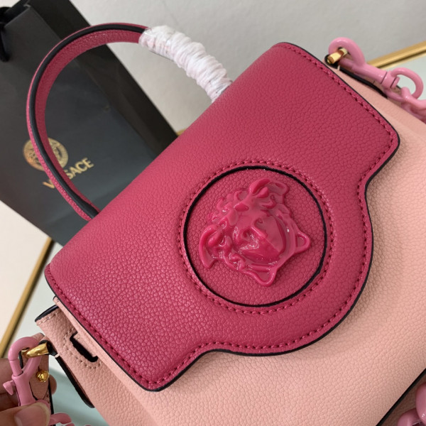 VERSACE LA MEDUSA SMALL HANDBAG [Versace5] CELINE CHANEL ACCESSORIES LOEWE SHOES LOUIS VUITTON DIRO YSL OTHER BRAND HANDBAGS BALENCIAGA BOTTEGA VENETA GOYARD HERMES BURBERRY VALENTINO GUCCI FENDI MIUMIU CHLOE PRADA BVLGARI SUITCASE NEW ARRIVAL 
