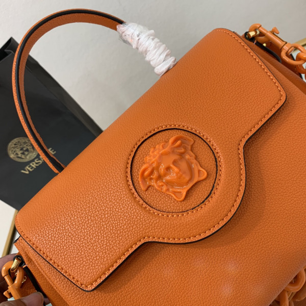 VERSACE LA MEDUSA MEDIUM HANDBAG [Versace2] CELINE CHANEL ACCESSORIES LOEWE SHOES LOUIS VUITTON DIRO YSL OTHER BRAND HANDBAGS BALENCIAGA BOTTEGA VENETA GOYARD HERMES BURBERRY VALENTINO GUCCI FENDI MIUMIU CHLOE PRADA BVLGARI SUITCASE NEW ARRIVAL 