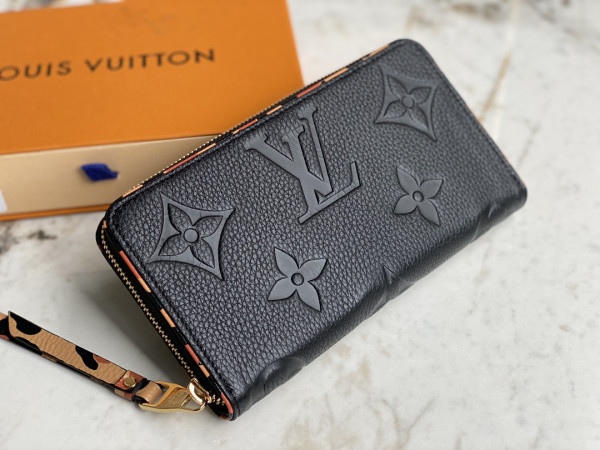 LOUIS VUITTON ZIPPY WALLET [M80680] CELINE CHANEL ACCESSORIES LOEWE SHOES LOUIS VUITTON DIRO YSL OTHER BRAND HANDBAGS BALENCIAGA BOTTEGA VENETA GOYARD HERMES BURBERRY VALENTINO GUCCI FENDI MIUMIU CHLOE PRADA BVLGARI SUITCASE NEW ARRIVAL 