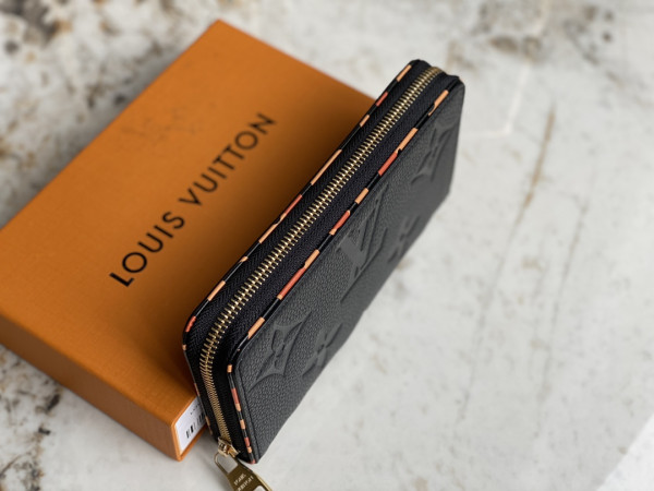 LOUIS VUITTON ZIPPY WALLET [M80680] CELINE CHANEL ACCESSORIES LOEWE SHOES LOUIS VUITTON DIRO YSL OTHER BRAND HANDBAGS BALENCIAGA BOTTEGA VENETA GOYARD HERMES BURBERRY VALENTINO GUCCI FENDI MIUMIU CHLOE PRADA BVLGARI SUITCASE NEW ARRIVAL 