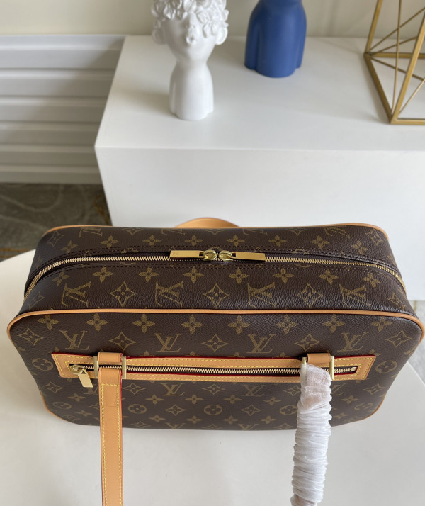 LOUIS VUITTON CITE [Louis1031] CELINE CHANEL ACCESSORIES LOEWE SHOES LOUIS VUITTON DIRO YSL OTHER BRAND HANDBAGS BALENCIAGA BOTTEGA VENETA GOYARD HERMES BURBERRY VALENTINO GUCCI FENDI MIUMIU CHLOE PRADA BVLGARI SUITCASE NEW ARRIVAL 