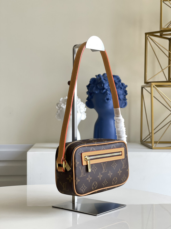 LOUIS VUITTON CITE [Louis1029] CELINE CHANEL ACCESSORIES LOEWE SHOES LOUIS VUITTON DIRO YSL OTHER BRAND HANDBAGS BALENCIAGA BOTTEGA VENETA GOYARD HERMES BURBERRY VALENTINO GUCCI FENDI MIUMIU CHLOE PRADA BVLGARI SUITCASE NEW ARRIVAL 