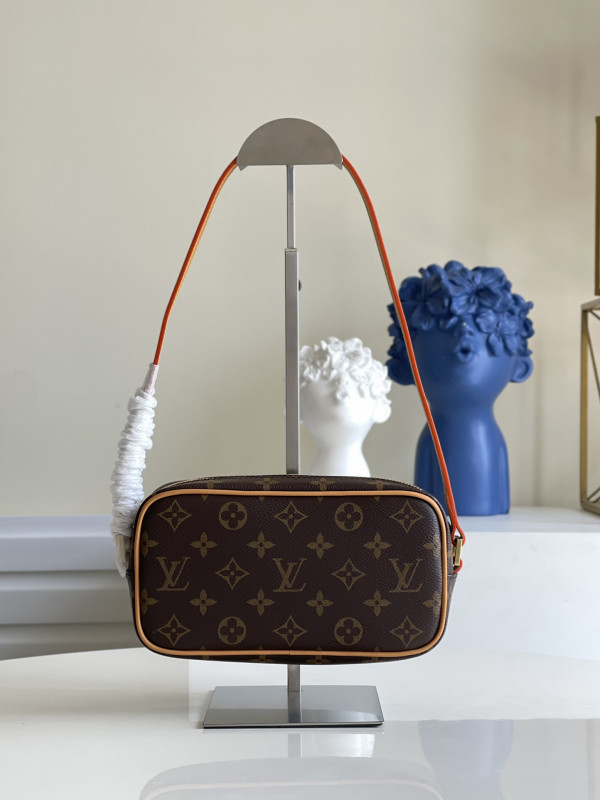 LOUIS VUITTON CITE [Louis1029] CELINE CHANEL ACCESSORIES LOEWE SHOES LOUIS VUITTON DIRO YSL OTHER BRAND HANDBAGS BALENCIAGA BOTTEGA VENETA GOYARD HERMES BURBERRY VALENTINO GUCCI FENDI MIUMIU CHLOE PRADA BVLGARI SUITCASE NEW ARRIVAL 