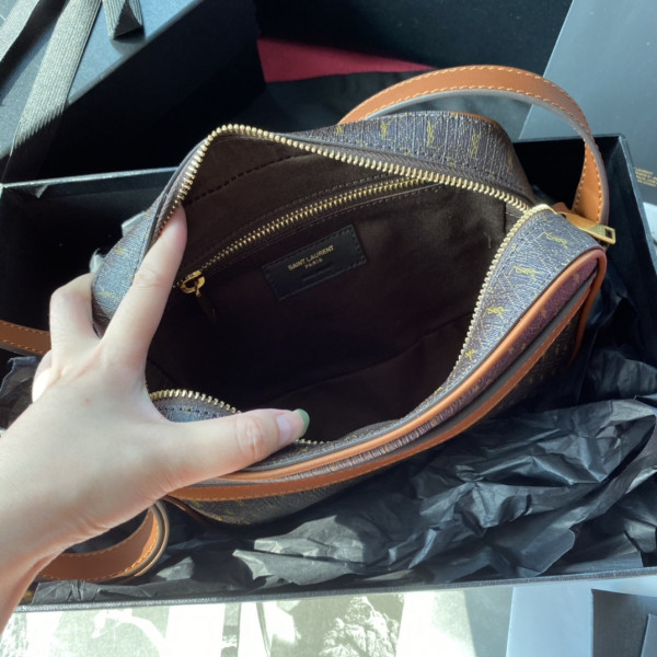 YSL LE MONOGRAMME CAMERA BAG [YSL389] CELINE CHANEL ACCESSORIES LOEWE SHOES LOUIS VUITTON DIRO YSL OTHER BRAND HANDBAGS BALENCIAGA BOTTEGA VENETA GOYARD HERMES BURBERRY VALENTINO GUCCI FENDI MIUMIU CHLOE PRADA BVLGARI SUITCASE NEW ARRIVAL 