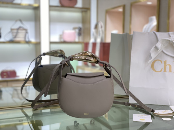 CHLO? KISS SMALL PURSE [Chloe134] CELINE CHANEL ACCESSORIES LOEWE SHOES LOUIS VUITTON DIRO YSL OTHER BRAND HANDBAGS BALENCIAGA BOTTEGA VENETA GOYARD HERMES BURBERRY VALENTINO GUCCI FENDI MIUMIU CHLOE PRADA BVLGARI SUITCASE NEW ARRIVAL 