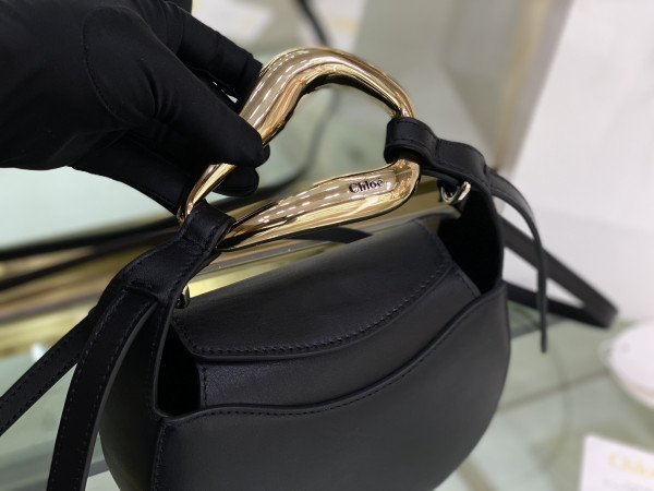 CHLO? KISS SMALL PURSE [Chloe129] CELINE CHANEL ACCESSORIES LOEWE SHOES LOUIS VUITTON DIRO YSL OTHER BRAND HANDBAGS BALENCIAGA BOTTEGA VENETA GOYARD HERMES BURBERRY VALENTINO GUCCI FENDI MIUMIU CHLOE PRADA BVLGARI SUITCASE NEW ARRIVAL 