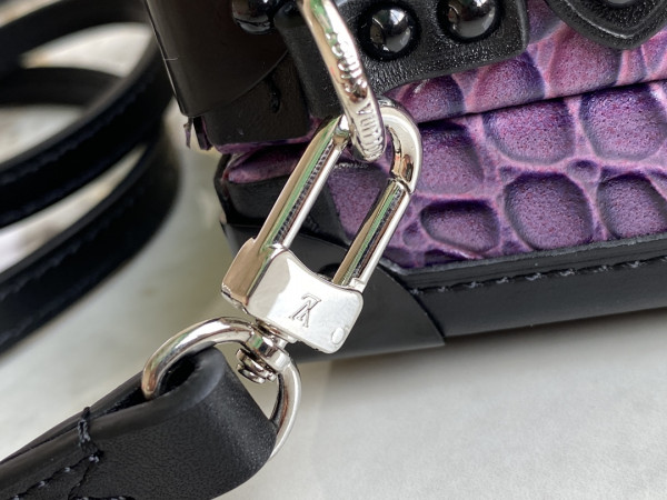 LOUIS VUITTON PETITE MALLE [N94390] CELINE CHANEL ACCESSORIES LOEWE SHOES LOUIS VUITTON DIRO YSL OTHER BRAND HANDBAGS BALENCIAGA BOTTEGA VENETA GOYARD HERMES BURBERRY VALENTINO GUCCI FENDI MIUMIU CHLOE PRADA BVLGARI SUITCASE NEW ARRIVAL 