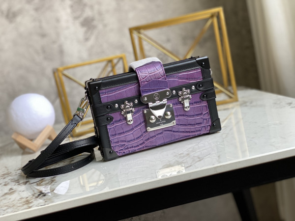 LOUIS VUITTON PETITE MALLE [N94390] CELINE CHANEL ACCESSORIES LOEWE SHOES LOUIS VUITTON DIRO YSL OTHER BRAND HANDBAGS BALENCIAGA BOTTEGA VENETA GOYARD HERMES BURBERRY VALENTINO GUCCI FENDI MIUMIU CHLOE PRADA BVLGARI SUITCASE NEW ARRIVAL 