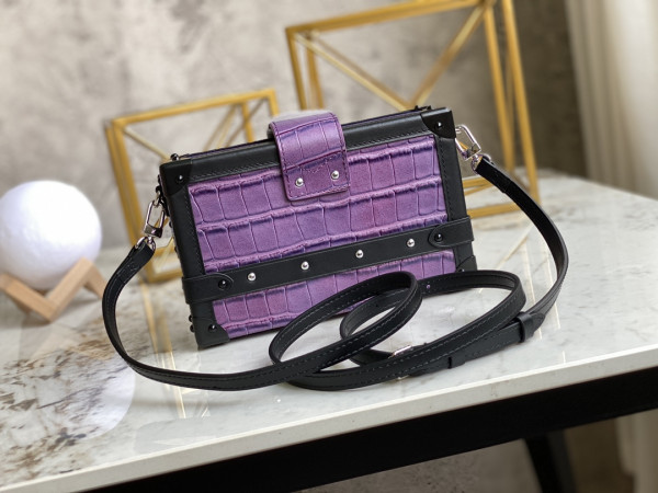 LOUIS VUITTON PETITE MALLE [N94390] CELINE CHANEL ACCESSORIES LOEWE SHOES LOUIS VUITTON DIRO YSL OTHER BRAND HANDBAGS BALENCIAGA BOTTEGA VENETA GOYARD HERMES BURBERRY VALENTINO GUCCI FENDI MIUMIU CHLOE PRADA BVLGARI SUITCASE NEW ARRIVAL 