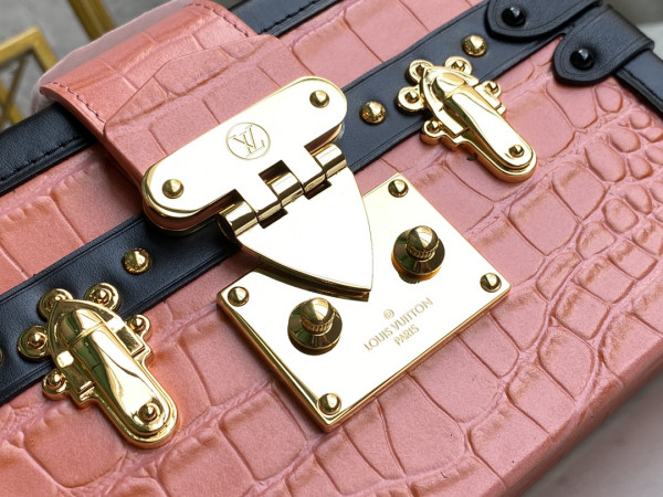 LOUIS VUITTON PETITE MALLE [N94243] CELINE CHANEL ACCESSORIES LOEWE SHOES LOUIS VUITTON DIRO YSL OTHER BRAND HANDBAGS BALENCIAGA BOTTEGA VENETA GOYARD HERMES BURBERRY VALENTINO GUCCI FENDI MIUMIU CHLOE PRADA BVLGARI SUITCASE NEW ARRIVAL 
