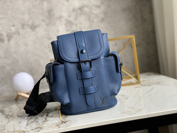 LOUIS VUITTON CHRISTOPHER XS [M58494] CELINE CHANEL ACCESSORIES LOEWE SHOES LOUIS VUITTON DIRO YSL OTHER BRAND HANDBAGS BALENCIAGA BOTTEGA VENETA GOYARD HERMES BURBERRY VALENTINO GUCCI FENDI MIUMIU CHLOE PRADA BVLGARI SUITCASE NEW ARRIVAL 