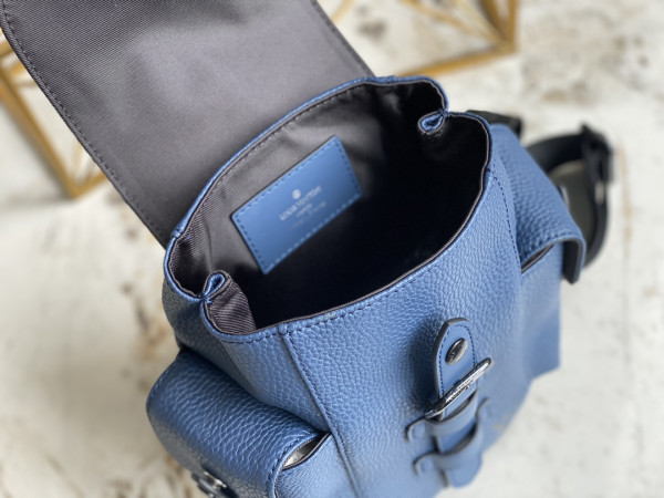 LOUIS VUITTON CHRISTOPHER XS [M58494] CELINE CHANEL ACCESSORIES LOEWE SHOES LOUIS VUITTON DIRO YSL OTHER BRAND HANDBAGS BALENCIAGA BOTTEGA VENETA GOYARD HERMES BURBERRY VALENTINO GUCCI FENDI MIUMIU CHLOE PRADA BVLGARI SUITCASE NEW ARRIVAL 