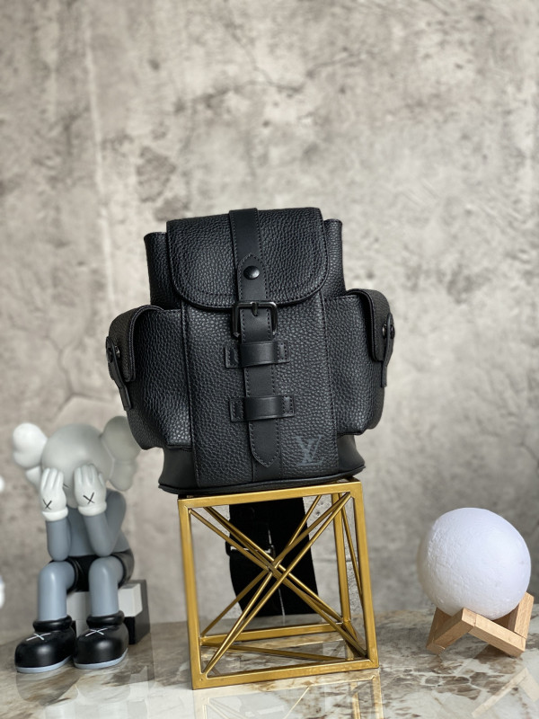LOUIS VUITTON CHRISTOPHER XS [M58495] CELINE CHANEL ACCESSORIES LOEWE SHOES LOUIS VUITTON DIRO YSL OTHER BRAND HANDBAGS BALENCIAGA BOTTEGA VENETA GOYARD HERMES BURBERRY VALENTINO GUCCI FENDI MIUMIU CHLOE PRADA BVLGARI SUITCASE NEW ARRIVAL 