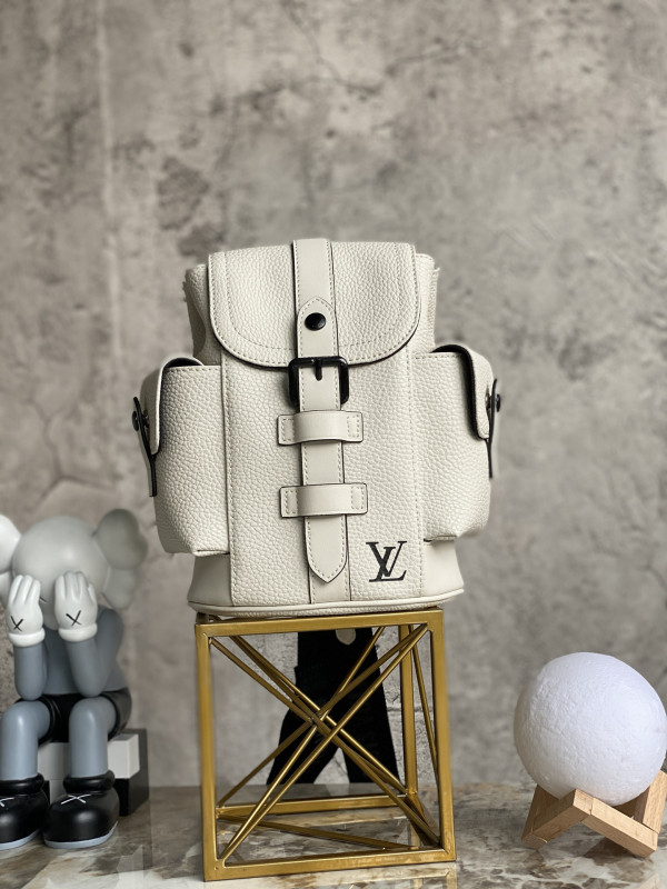 LOUIS VUITTON CHRISTOPHER XS [M58493] CELINE CHANEL ACCESSORIES LOEWE SHOES LOUIS VUITTON DIRO YSL OTHER BRAND HANDBAGS BALENCIAGA BOTTEGA VENETA GOYARD HERMES BURBERRY VALENTINO GUCCI FENDI MIUMIU CHLOE PRADA BVLGARI SUITCASE NEW ARRIVAL 