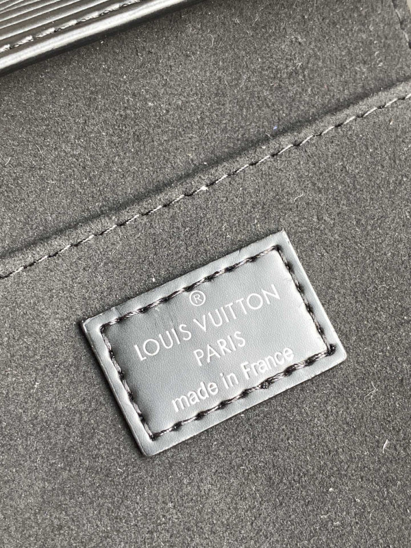 (image for) LOUIS VUITTON PETIT SAC PLAT