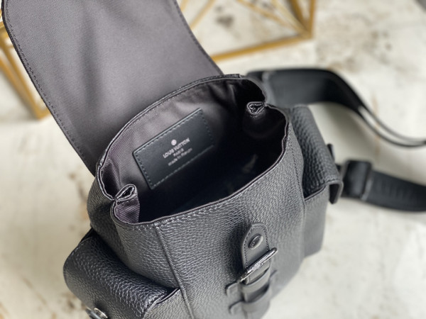 (image for) LOUIS VUITTON CHRISTOPHER XS