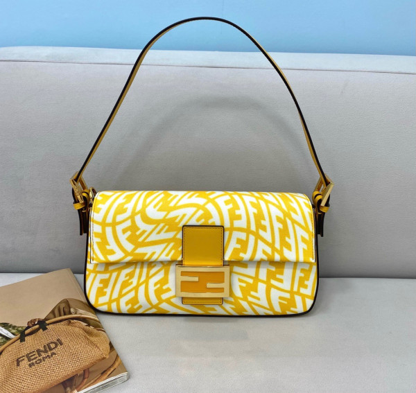 (image for) FENDI BAGUETTE 1997