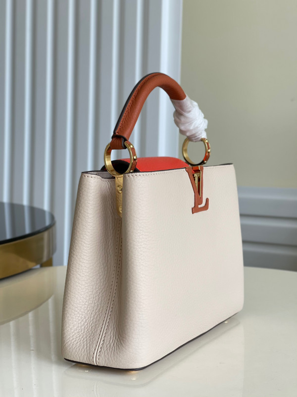 (image for) LOUIS VUITTON CAPUCINES BB