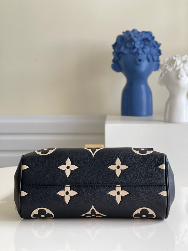 LOUIS VUITTON FAVORITE (image for) LOUIS VUITTON FAVORITE