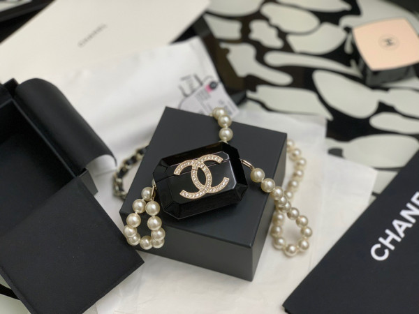 (image for) CL AIRPODS CASE PRO NECKLACE