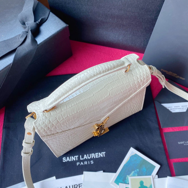 YSL CASSANDRA MINI TOP HANDLE BAG [YSL346] CELINE CHANEL ACCESSORIES LOEWE SHOES LOUIS VUITTON DIRO YSL OTHER BRAND HANDBAGS BALENCIAGA BOTTEGA VENETA GOYARD HERMES BURBERRY VALENTINO GUCCI FENDI MIUMIU CHLOE PRADA BVLGARI SUITCASE NEW ARRIVAL 