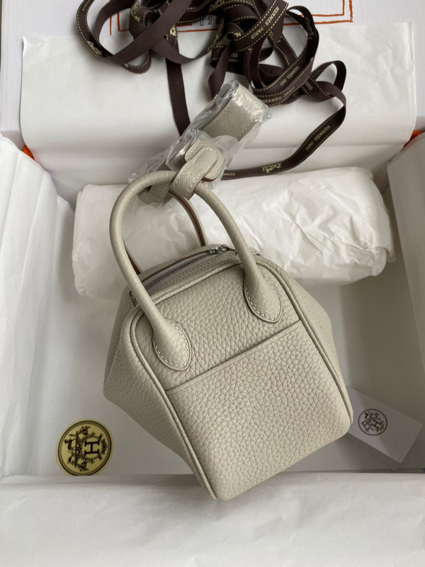 HERMES LINDY MINI HANDMADE [Hermes204] CELINE CHANEL ACCESSORIES LOEWE SHOES LOUIS VUITTON DIRO YSL OTHER BRAND HANDBAGS BALENCIAGA BOTTEGA VENETA GOYARD HERMES BURBERRY VALENTINO GUCCI FENDI MIUMIU CHLOE PRADA BVLGARI SUITCASE NEW ARRIVAL 
