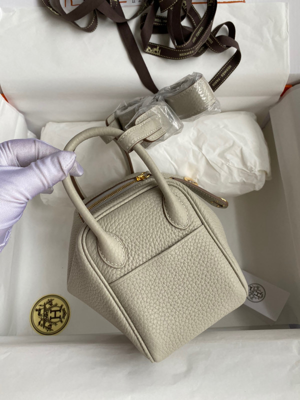 HERMES LINDY MINI HANDMADE [Hermes203] CELINE CHANEL ACCESSORIES LOEWE SHOES LOUIS VUITTON DIRO YSL OTHER BRAND HANDBAGS BALENCIAGA BOTTEGA VENETA GOYARD HERMES BURBERRY VALENTINO GUCCI FENDI MIUMIU CHLOE PRADA BVLGARI SUITCASE NEW ARRIVAL 