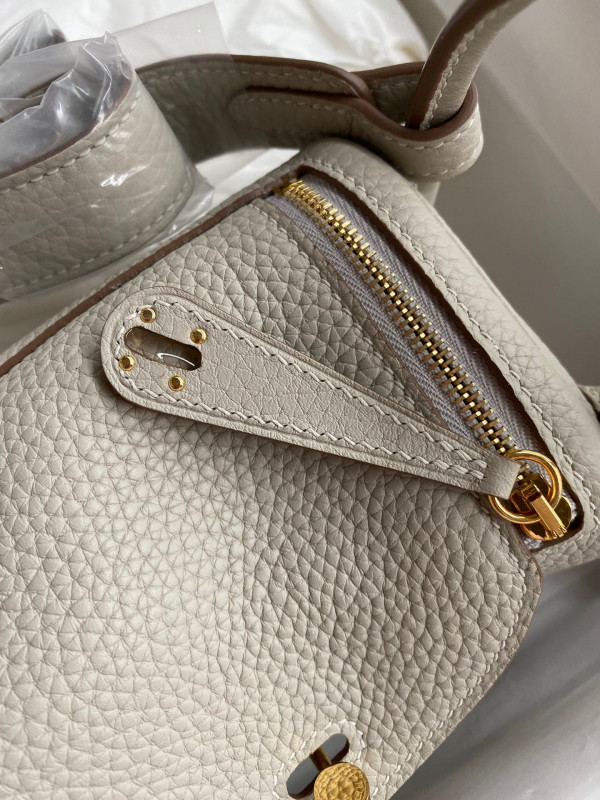 HERMES LINDY MINI HANDMADE [Hermes203] CELINE CHANEL ACCESSORIES LOEWE SHOES LOUIS VUITTON DIRO YSL OTHER BRAND HANDBAGS BALENCIAGA BOTTEGA VENETA GOYARD HERMES BURBERRY VALENTINO GUCCI FENDI MIUMIU CHLOE PRADA BVLGARI SUITCASE NEW ARRIVAL 