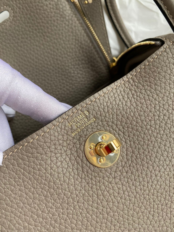 HERMES LINDY MINI HANDMADE [Hermes202] CELINE CHANEL ACCESSORIES LOEWE SHOES LOUIS VUITTON DIRO YSL OTHER BRAND HANDBAGS BALENCIAGA BOTTEGA VENETA GOYARD HERMES BURBERRY VALENTINO GUCCI FENDI MIUMIU CHLOE PRADA BVLGARI SUITCASE NEW ARRIVAL 