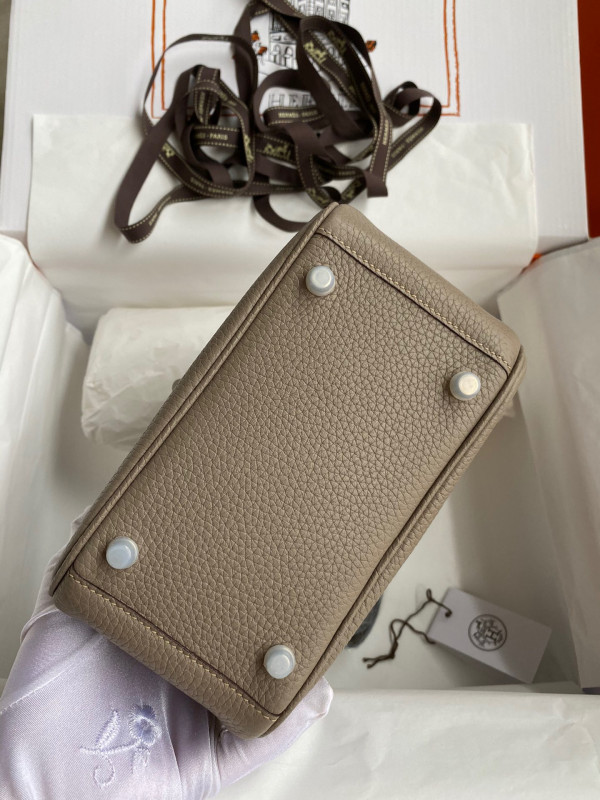 HERMES LINDY MINI HANDMADE [Hermes201] CELINE CHANEL ACCESSORIES LOEWE SHOES LOUIS VUITTON DIRO YSL OTHER BRAND HANDBAGS BALENCIAGA BOTTEGA VENETA GOYARD HERMES BURBERRY VALENTINO GUCCI FENDI MIUMIU CHLOE PRADA BVLGARI SUITCASE NEW ARRIVAL 