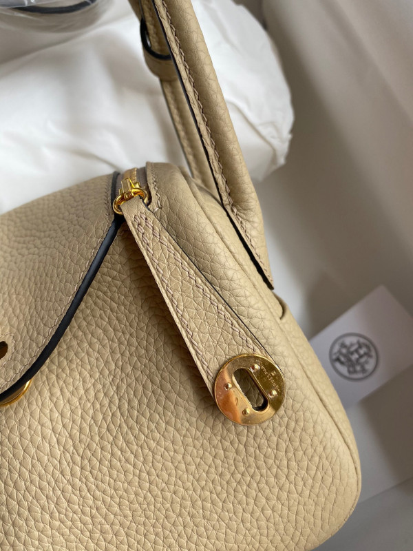 HERMES LINDY MINI HANDMADE [Hermes198] CELINE CHANEL ACCESSORIES LOEWE SHOES LOUIS VUITTON DIRO YSL OTHER BRAND HANDBAGS BALENCIAGA BOTTEGA VENETA GOYARD HERMES BURBERRY VALENTINO GUCCI FENDI MIUMIU CHLOE PRADA BVLGARI SUITCASE NEW ARRIVAL 