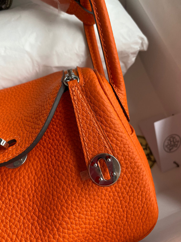 HERMES LINDY MINI HANDMADE [Hermes195] CELINE CHANEL ACCESSORIES LOEWE SHOES LOUIS VUITTON DIRO YSL OTHER BRAND HANDBAGS BALENCIAGA BOTTEGA VENETA GOYARD HERMES BURBERRY VALENTINO GUCCI FENDI MIUMIU CHLOE PRADA BVLGARI SUITCASE NEW ARRIVAL 