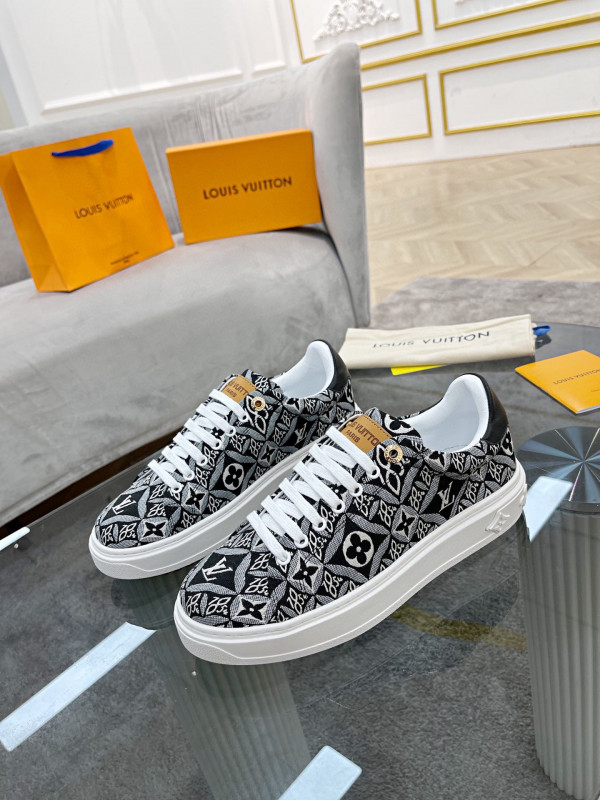 LOUIS VUITTON WOMEN"S TIME OUT SNEAKER [Louis947] CELINE CHANEL ACCESSORIES LOEWE SHOES LOUIS VUITTON DIRO YSL OTHER BRAND HANDBAGS BALENCIAGA BOTTEGA VENETA GOYARD HERMES BURBERRY VALENTINO GUCCI FENDI MIUMIU CHLOE PRADA BVLGARI SUITCASE NEW ARRIVAL 