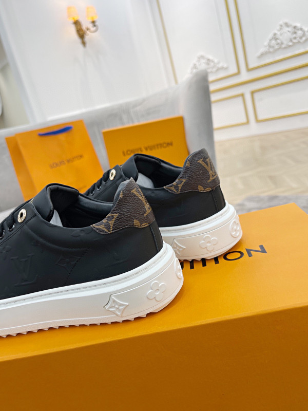LOUIS VUITTON WOMEN"S TIME OUT SNEAKER [Louis945] CELINE CHANEL ACCESSORIES LOEWE SHOES LOUIS VUITTON DIRO YSL OTHER BRAND HANDBAGS BALENCIAGA BOTTEGA VENETA GOYARD HERMES BURBERRY VALENTINO GUCCI FENDI MIUMIU CHLOE PRADA BVLGARI SUITCASE NEW ARRIVAL 