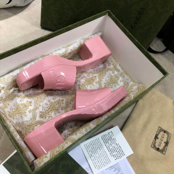 GUCCI Women's rubber slide sandal [624730-3] CELINE CHANEL ACCESSORIES LOEWE SHOES LOUIS VUITTON DIRO YSL OTHER BRAND HANDBAGS BALENCIAGA BOTTEGA VENETA GOYARD HERMES BURBERRY VALENTINO GUCCI FENDI MIUMIU CHLOE PRADA BVLGARI SUITCASE NEW ARRIVAL 