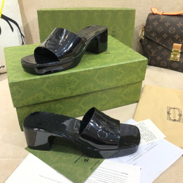 GUCCI Women's rubber slide sandal [624730-2] CELINE CHANEL ACCESSORIES LOEWE SHOES LOUIS VUITTON DIRO YSL OTHER BRAND HANDBAGS BALENCIAGA BOTTEGA VENETA GOYARD HERMES BURBERRY VALENTINO GUCCI FENDI MIUMIU CHLOE PRADA BVLGARI SUITCASE NEW ARRIVAL 