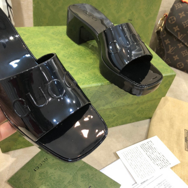 GUCCI Women's rubber slide sandal [624730-2] CELINE CHANEL ACCESSORIES LOEWE SHOES LOUIS VUITTON DIRO YSL OTHER BRAND HANDBAGS BALENCIAGA BOTTEGA VENETA GOYARD HERMES BURBERRY VALENTINO GUCCI FENDI MIUMIU CHLOE PRADA BVLGARI SUITCASE NEW ARRIVAL 