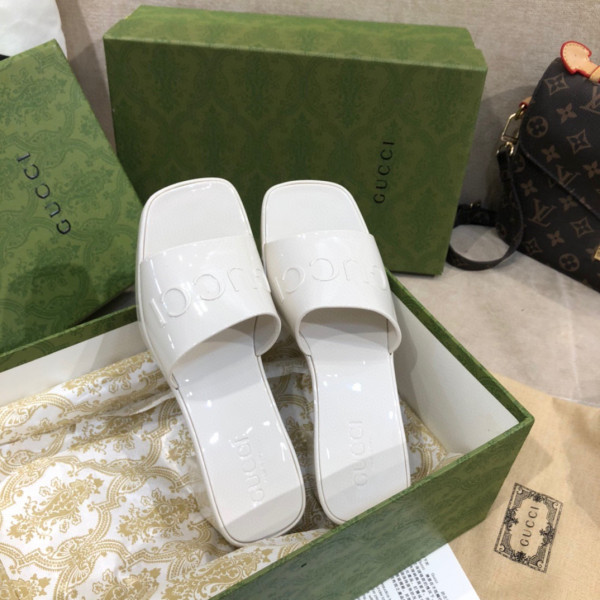 GUCCI Women's rubber slide sandal [624730-1] CELINE CHANEL ACCESSORIES LOEWE SHOES LOUIS VUITTON DIRO YSL OTHER BRAND HANDBAGS BALENCIAGA BOTTEGA VENETA GOYARD HERMES BURBERRY VALENTINO GUCCI FENDI MIUMIU CHLOE PRADA BVLGARI SUITCASE NEW ARRIVAL 