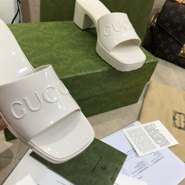 GUCCI Women's rubber slide sandal [624730-1] CELINE CHANEL ACCESSORIES LOEWE SHOES LOUIS VUITTON DIRO YSL OTHER BRAND HANDBAGS BALENCIAGA BOTTEGA VENETA GOYARD HERMES BURBERRY VALENTINO GUCCI FENDI MIUMIU CHLOE PRADA BVLGARI SUITCASE NEW ARRIVAL 